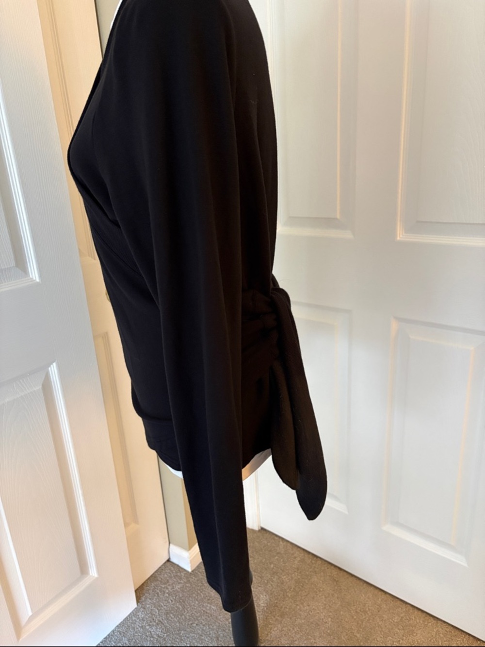 Athleta Black Poise Wrap Sweatshirt SZ 1X - Picture 4 of 6